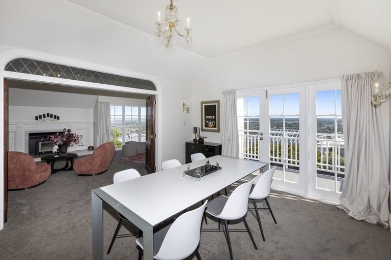 Photo of property in 81a Dyers Pass Road, Cashmere, Christchurch, 8022