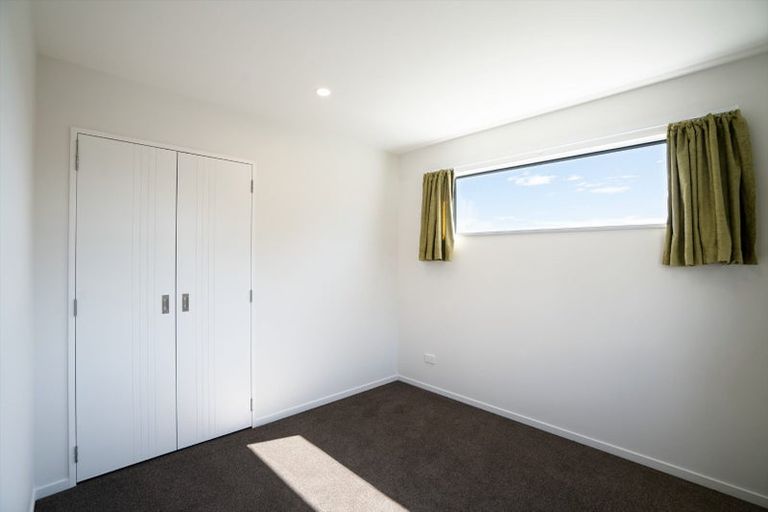 Photo of property in 16d Dianthus Place, Browns Bay, Auckland, 0630