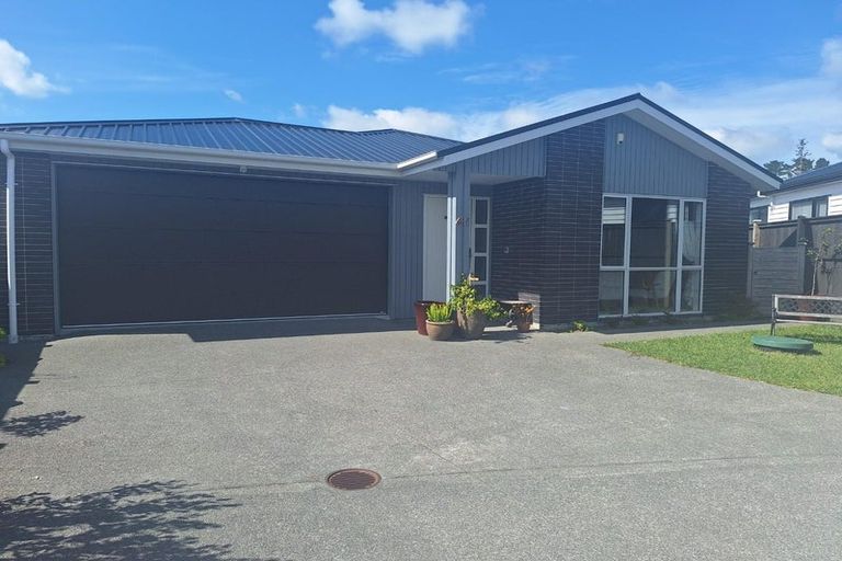 Photo of property in 45 Vinistra Road, Kumeu, 0810