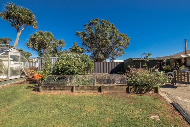 Photo of property in 92 Russell Street, Westport, 7825