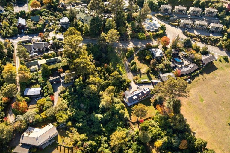 Photo of property in 81 Arawata Terrace, Sunshine Bay, Queenstown, 9300