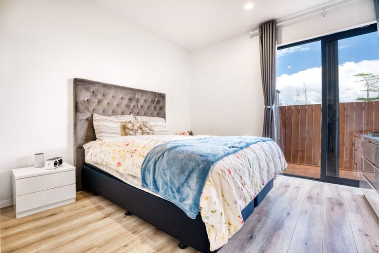 Photo of property in 30 Morus Road, Massey, Auckland, 0614