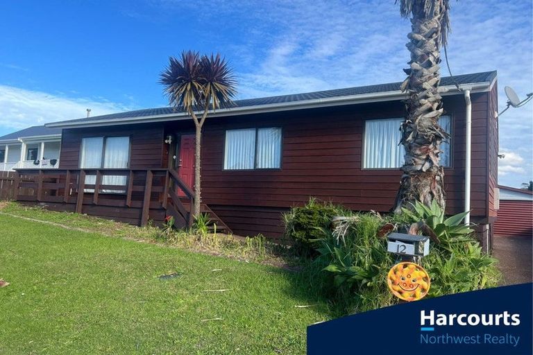 Photo of property in 12 Posa Avenue, Henderson, Auckland, 0612