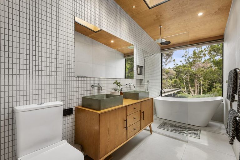 Photo of property in 13 Kauri Road, Birkenhead, Auckland, 0626