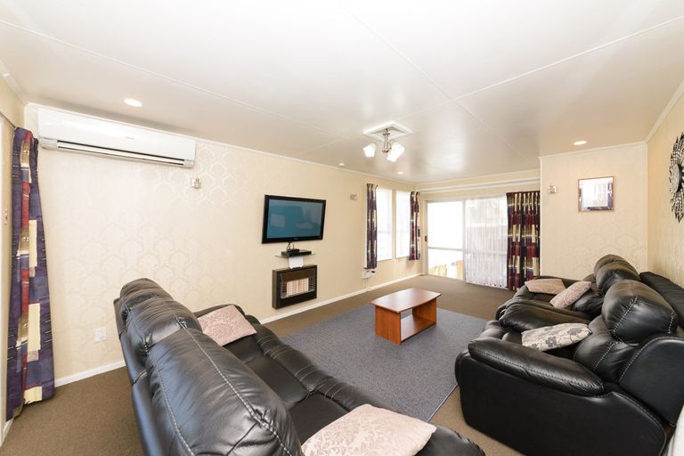 Photo of property in 113 Apollo Parade, Milson, Palmerston North, 4414