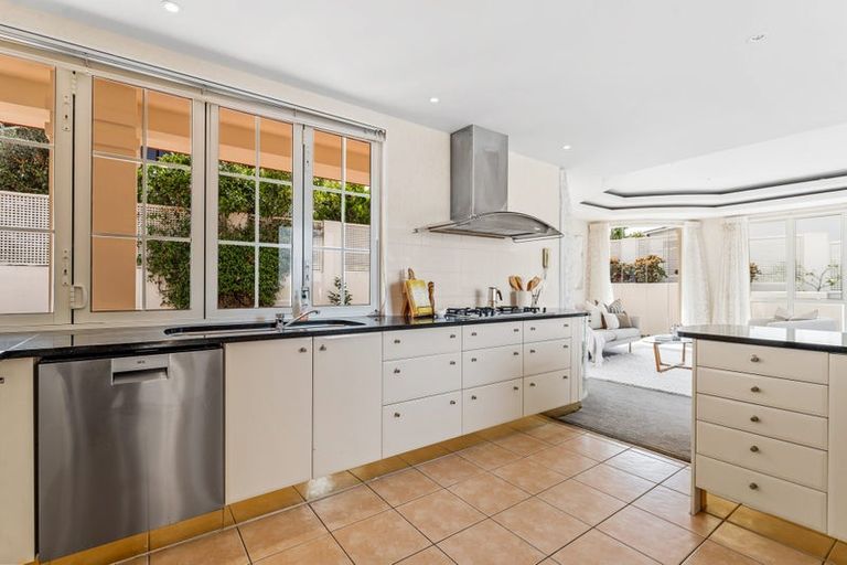 Photo of property in 4 Belle-mer Place, Gulf Harbour, Whangaparaoa, 0930