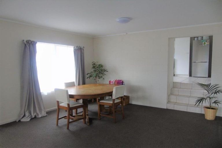 Photo of property in 2/25 Braithwaite Street, Karori, Wellington, 6012