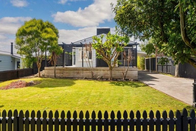 Photo of property in 9 Norrie Avenue, Mount Albert, Auckland, 1025