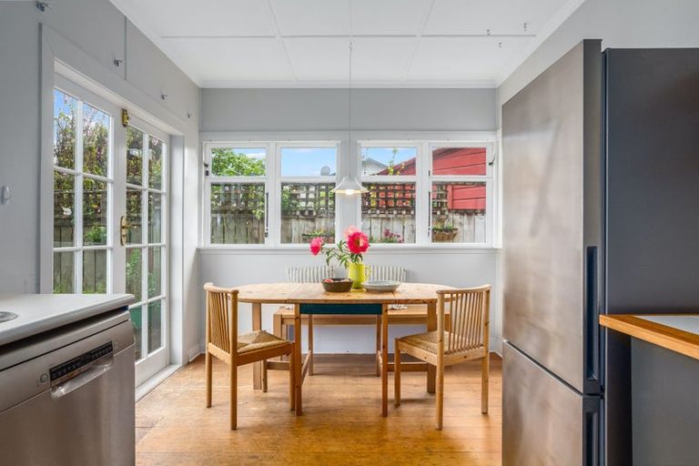 Photo of property in 17 Fitzherbert Street, Alicetown, Lower Hutt, 5010