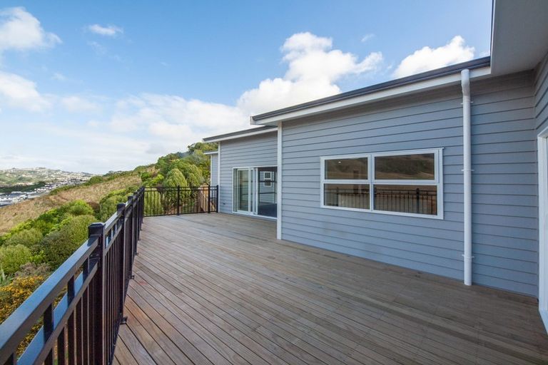 Photo of property in 17 Hattersley Grove, Churton Park, Wellington, 6037