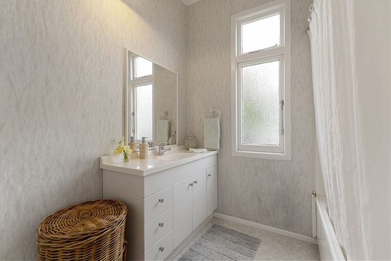 Photo of property in 2 Sedgebrook Street, Whanganui East, Whanganui, 4500