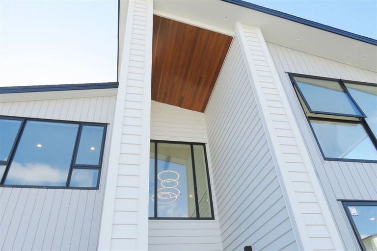 Photo of property in 55 Godfrey Drive, Orewa, 0931