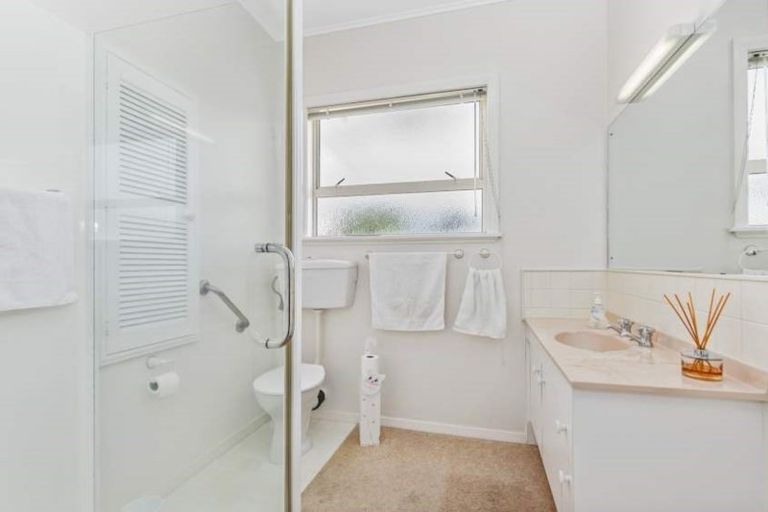 Photo of property in 137 Gills Road, Half Moon Bay, Auckland, 2014