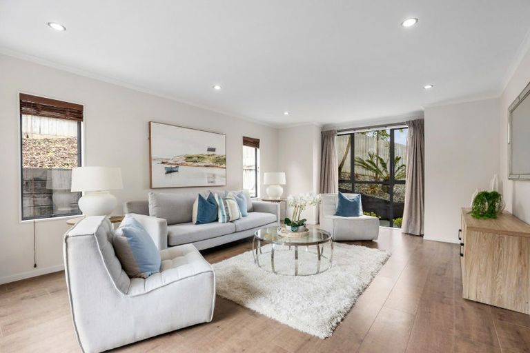 Photo of property in 8 Mulu Place, Fairview Heights, Auckland, 0632