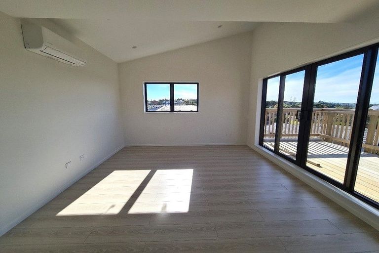 Photo of property in 34d Weldene Avenue, Glenfield, Auckland, 0629