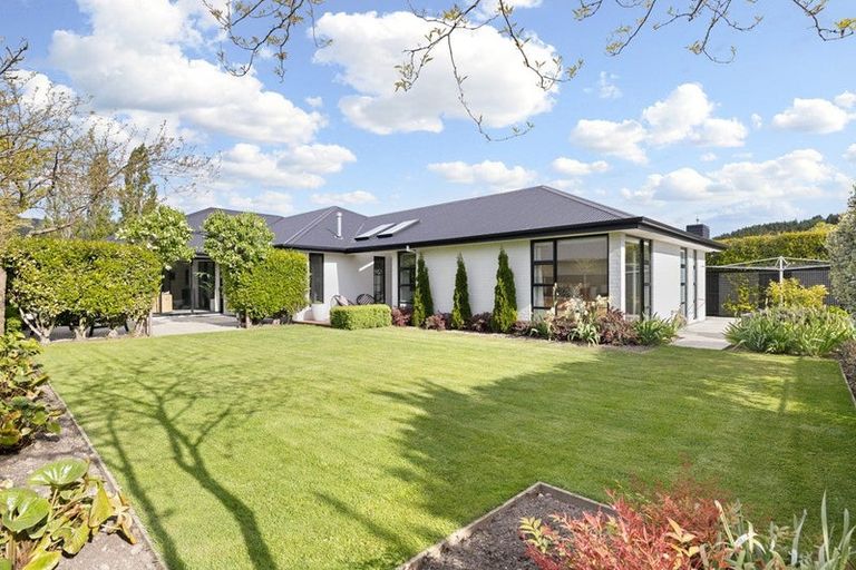 Photo of property in 5 Dalweny Lane, Cracroft, Christchurch, 8025