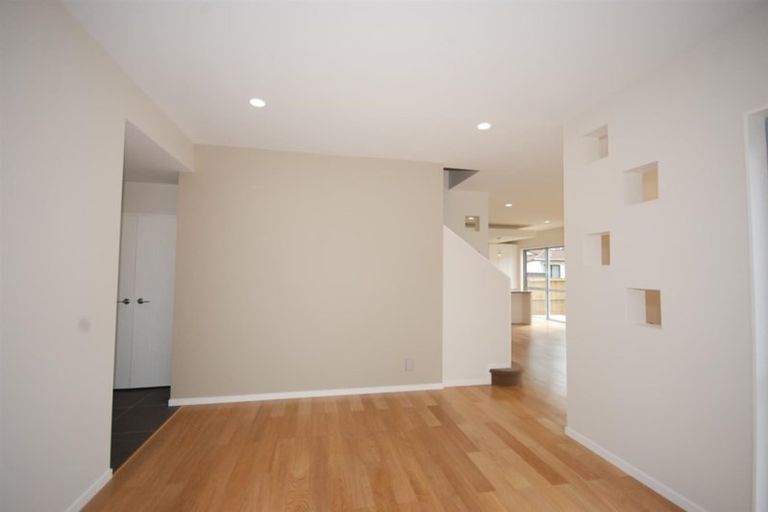 Photo of property in 120a Wellington Street, Howick, Auckland, 2014