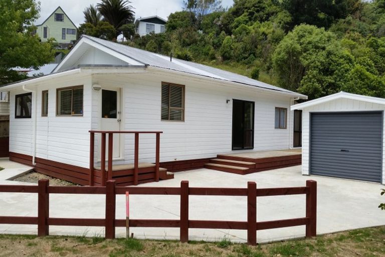 Photo of property in 8 Harold Grove, Stokes Valley, Lower Hutt, 5019