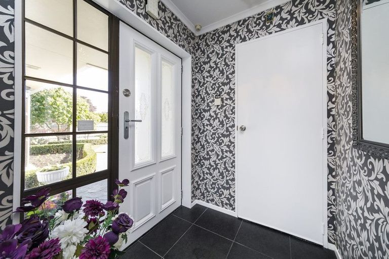 Photo of property in 12 Caroline Crescent, Highbury, Palmerston North, 4412