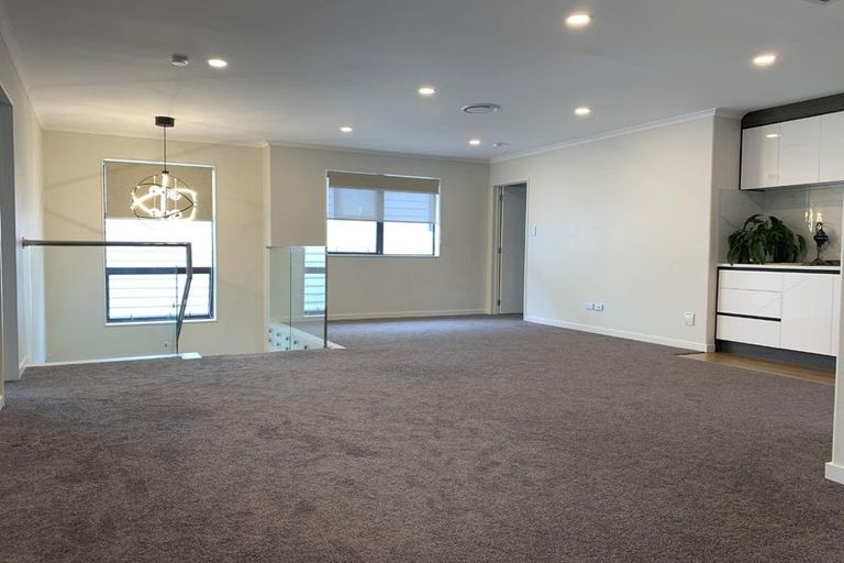 Photo of property in 92 Ksenia Drive, Flat Bush, Auckland, 2019