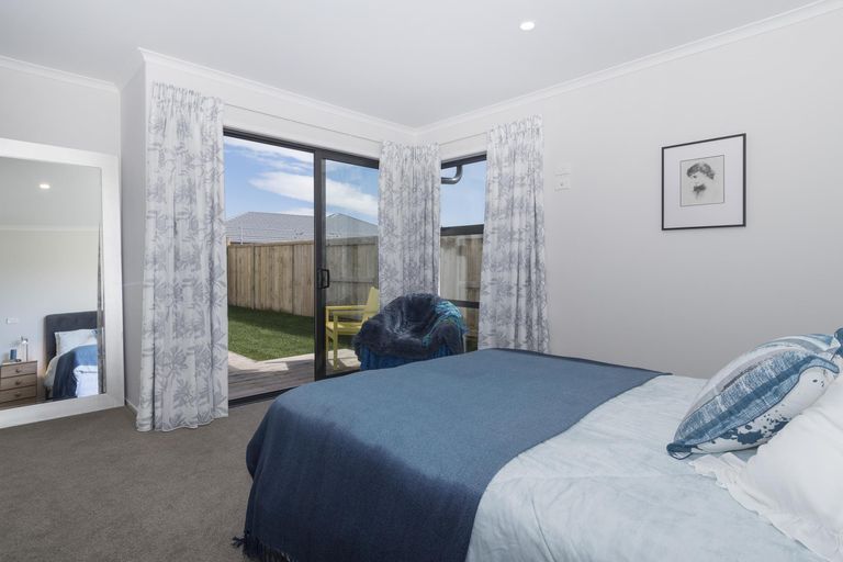 Photo of property in 122 Puhirake Crescent, Pyes Pa, Tauranga, 3112