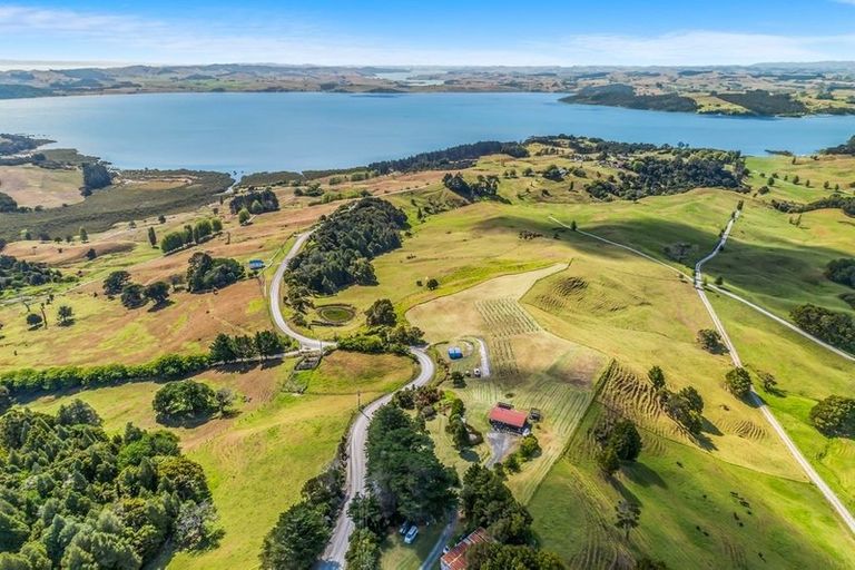 Photo of property in 24 Shegadeen Road, Wharehine, Wellsford, 0973