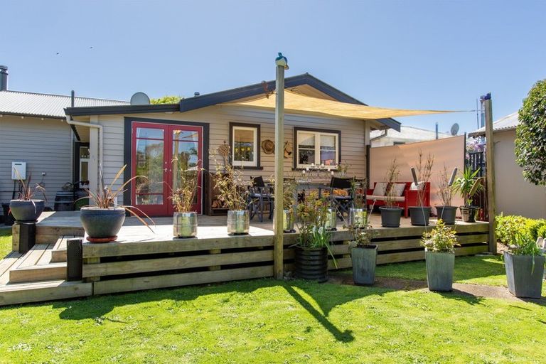 Photo of property in 18 Trafalgar Street, Dannevirke, 4930