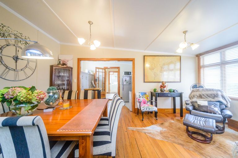 Photo of property in 97 Featherston Street, Takaro, Palmerston North, 4412