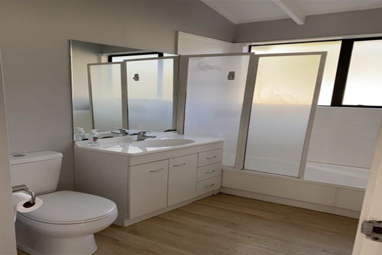 Photo of property in 10/24 Beswick Place, Birkdale, Auckland, 0626