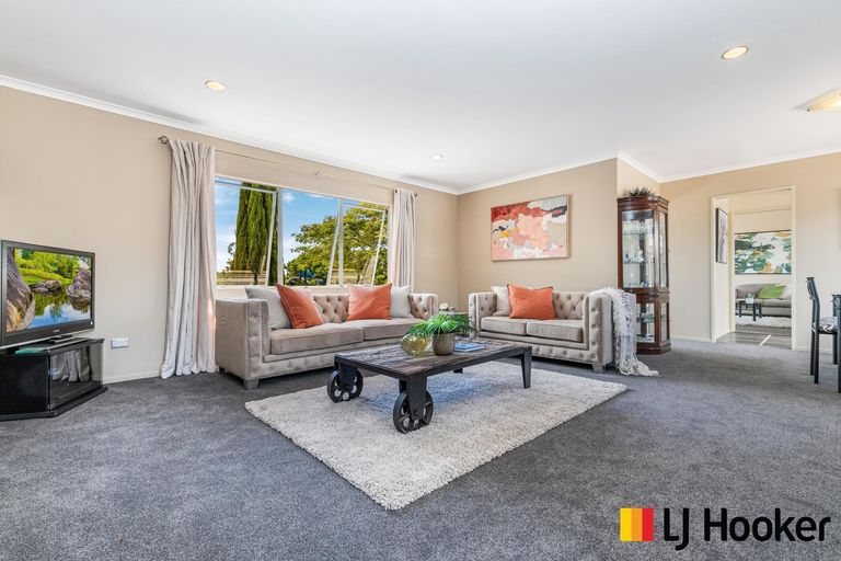 Photo of property in 31 Church Road, Ardmore, Papakura, 2582