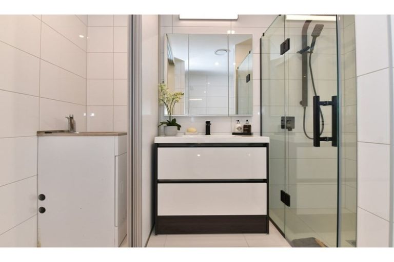 Photo of property in 206/252 Centreway Road, Orewa, 0931