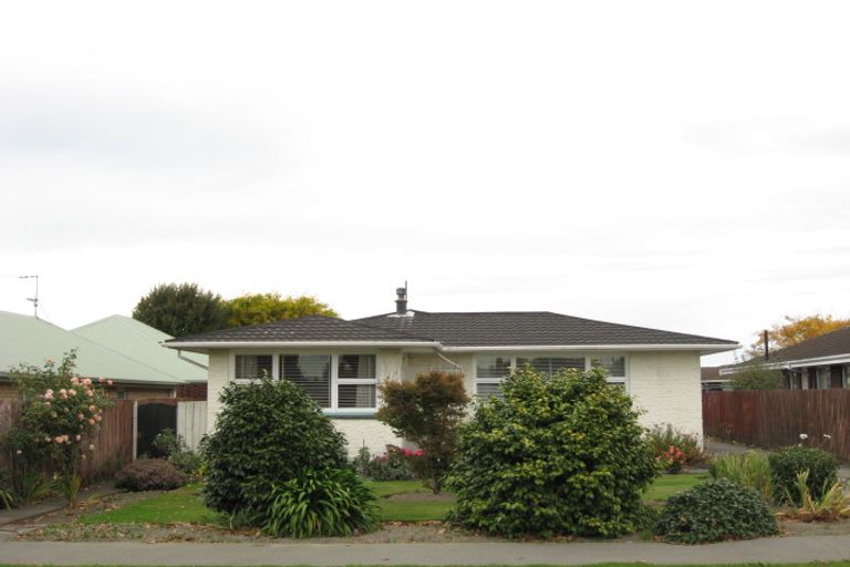 Photo of property in 141 Yaldhurst Road, Sockburn, Christchurch, 8042