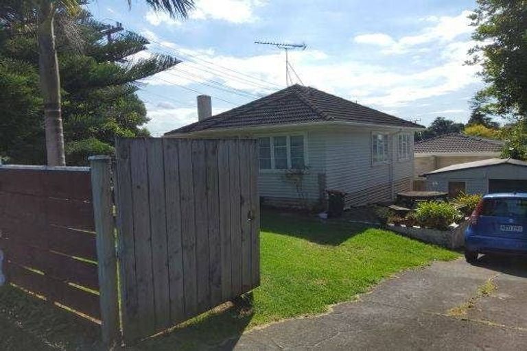Photo of property in 1/2 Coxhead Road, Manurewa, Auckland, 2102