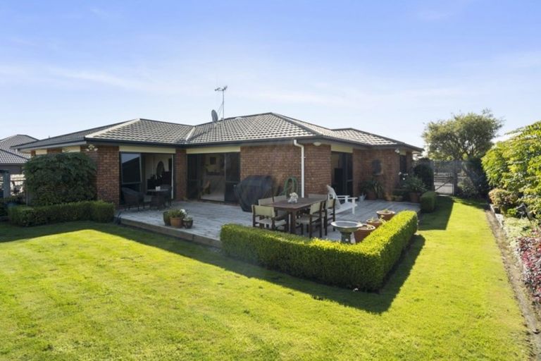Photo of property in 17 Bouvardia Avenue, Milson, Palmerston North, 4414