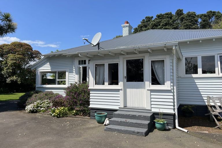 Photo of property in 16 Fairfield Road, Hawera, 4610