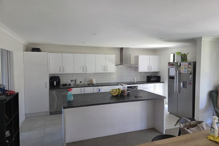 Photo of property in 38 Cockayne Crescent, Sunnynook, Auckland, 0620