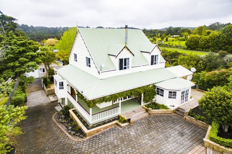 Photo of property in 120 Parker Road, Oratia, Auckland, 0604