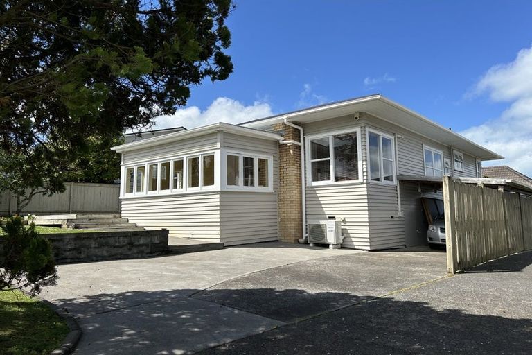 Photo of property in 1/12 Northumberland Avenue, Belmont, Auckland, 0622