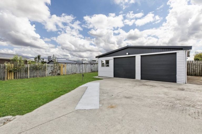 Photo of property in 108 Collins Road, Melville, Hamilton, 3206