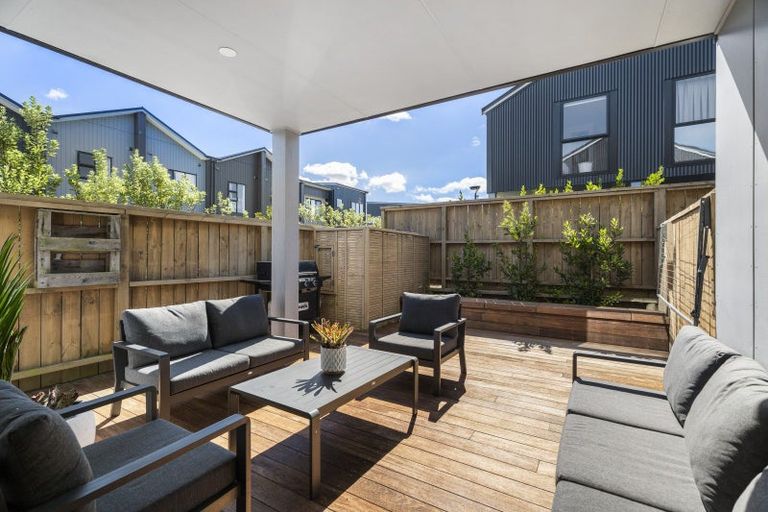 Photo of property in 31 Pukewhero Rise, Westgate, Auckland, 0614