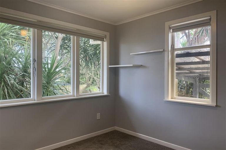 Photo of property in 106 Lincoln Road, Henderson, Auckland, 0610