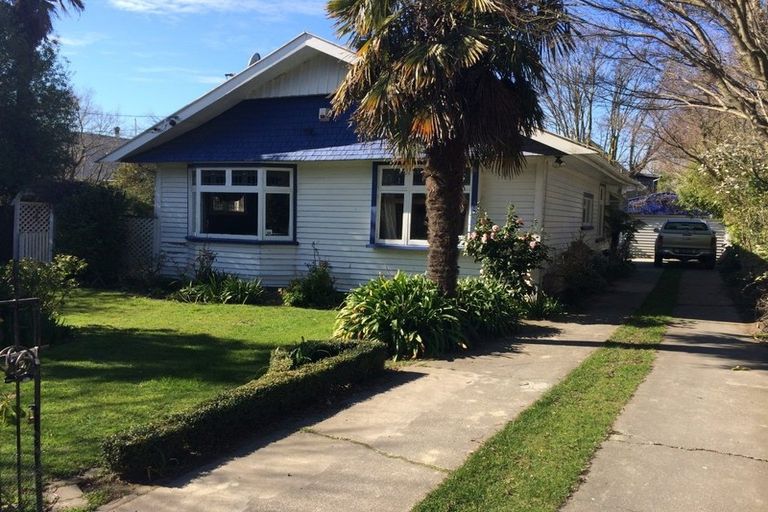 Photo of property in 134 Stapletons Road, Richmond, Christchurch, 8013