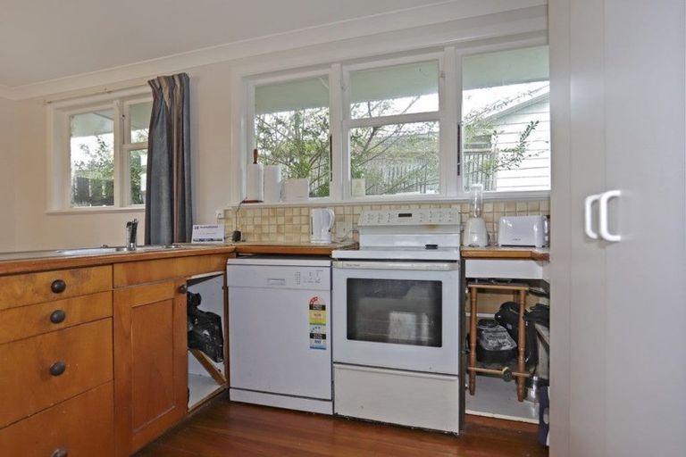 Photo of property in 33 Henderson Crescent, Parkvale, Tauranga, 3112