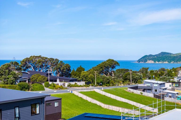 Photo of property in 7 Blue Moon Rise, Langs Beach, 0582