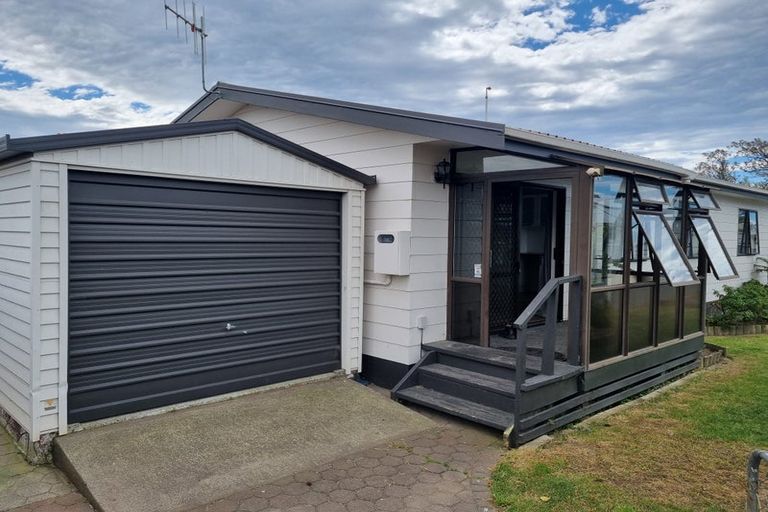 Photo of property in 2/32 Spriggs Crescent, Greenmeadows, Napier, 4112