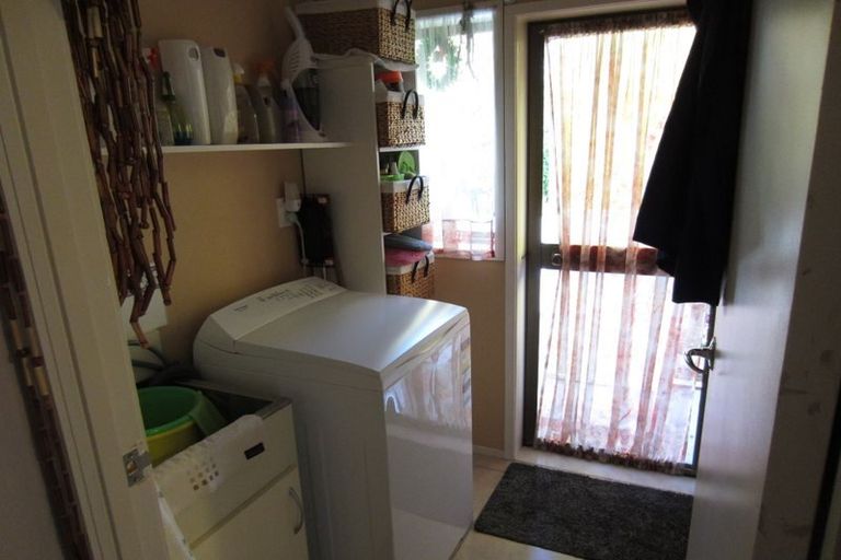 Photo of property in 1/36 Pukeroa Place, Papakura, 2110