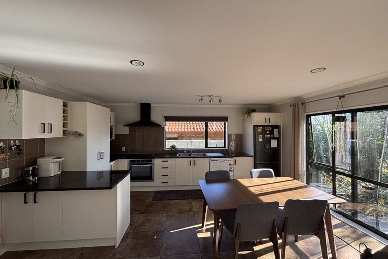 Photo of property in 38b Hetherington Road, Ranui, Auckland, 0612