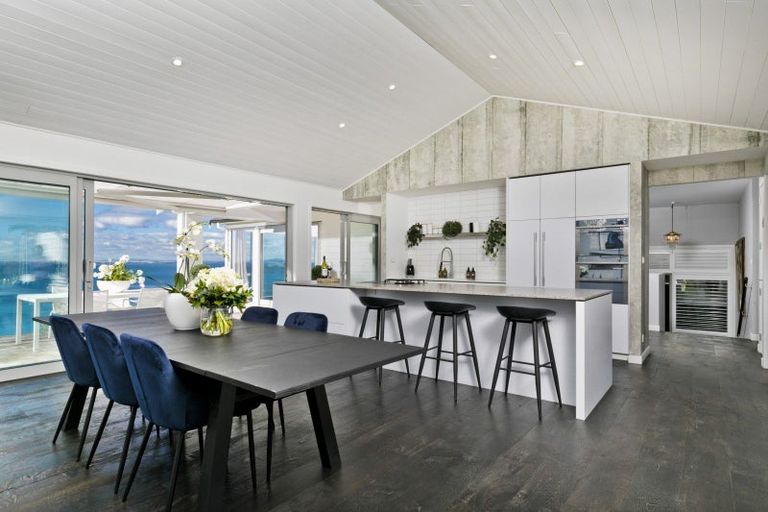 Photo of property in 63 Tiri Road, Manly, Whangaparaoa, 0930