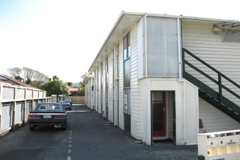 Photo of property in 28b Leighton Avenue, Waiwhetu, Lower Hutt, 5010