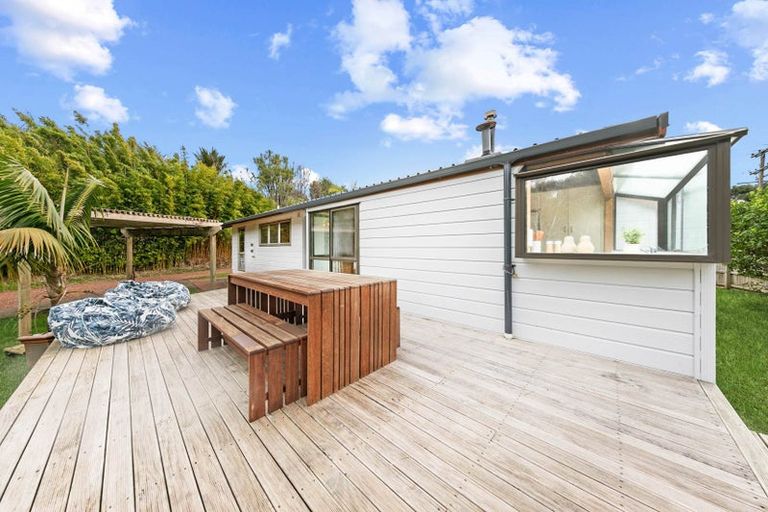 Photo of property in 204 Shaw Road, Oratia, Auckland, 0604